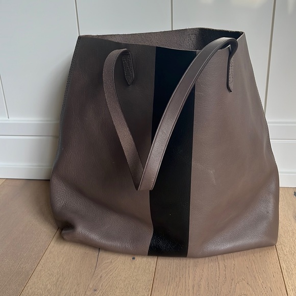 Madewell Leather Tote- Castle Rock. - Picture 1 of 5